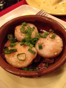 Tasty Scallops in a clay pot with shiitake mushrooms