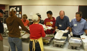Paso Robles: Giving at Thanksgiving